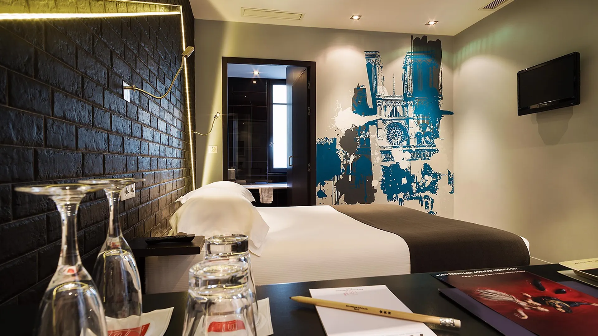 Arc De Triomphe Etoile Hotel